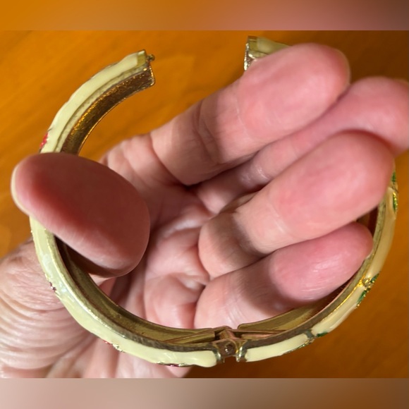 Hand painted bangle - Picture 3 of 3